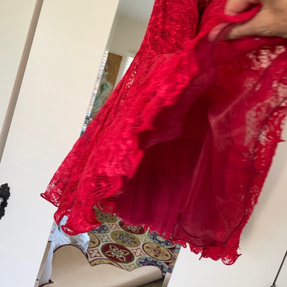 Super cute flirty dress for young lady! Prom or formal or Christmas party! - Picture 3 of 6